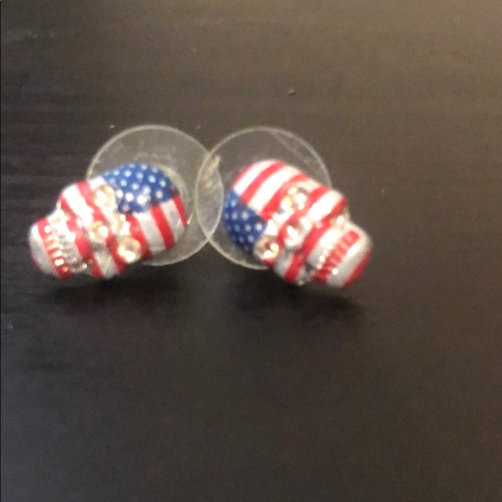 Skull earrings